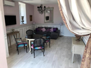 Cottage du chateau for 4 people – 90 m²- 2 bedrooms – 2 bathrooms – pool